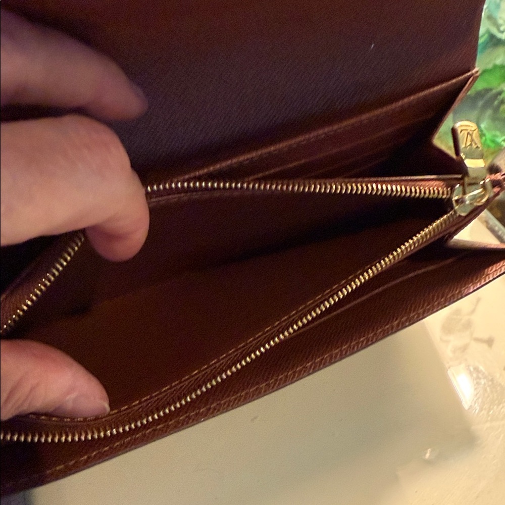 Louis Vuitton Dark Brown Monogram Wallet - Picture 8 of 9